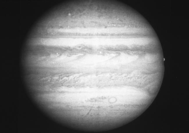 1991年5月17日HST第一次拍摄木星