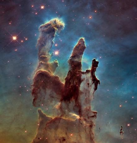 哈勃空间望远镜拍摄的鹰状星云的核心——“创生之柱” 图源NASA